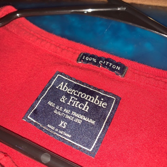 Abercrombie & Fitch TShirt - Picture 3 of 3